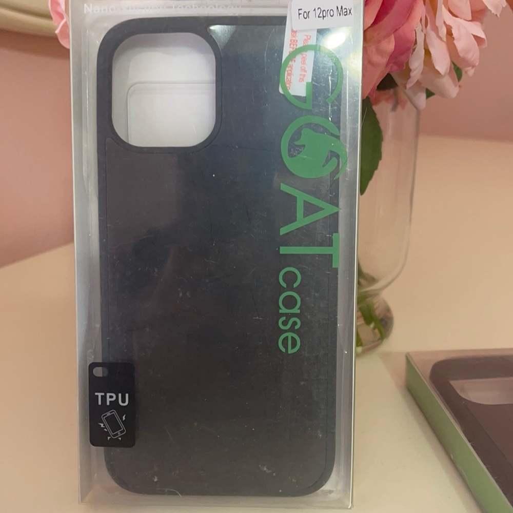 NIB Goat 12 Pro Max phone case